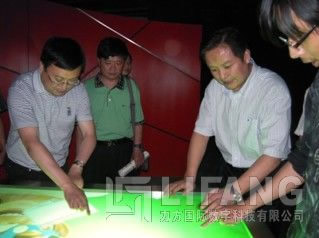 成都市副市长王忠林莅临明博官方网站_明博MINGBO(中国)
国际考察