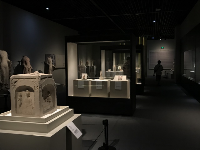 重磅：明博官方网站_明博MINGBO(中国)
展示，继敦煌大展后，又一重磅级艺术展在川博展出，由四川博物院、故宫博物院、印度博物馆主办，明博官方网站_明博MINGBO(中国)
一体化项目中印雕塑艺术展