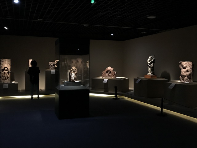 重磅：明博官方网站_明博MINGBO(中国)
展示，继敦煌大展后，又一重磅级艺术展在川博展出，由四川博物院、故宫博物院、印度博物馆主办，明博官方网站_明博MINGBO(中国)
一体化项目中印雕塑艺术展