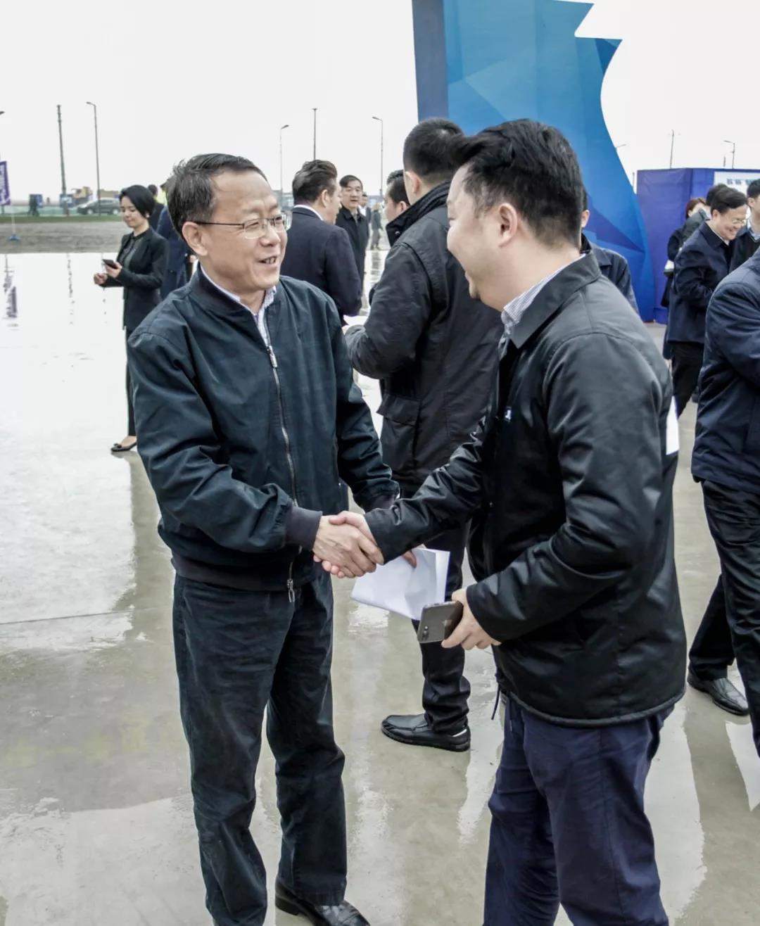 成都市重大产业项目集中开工 明博官方网站_明博MINGBO(中国)
国际科技文创项目亮相开工仪式