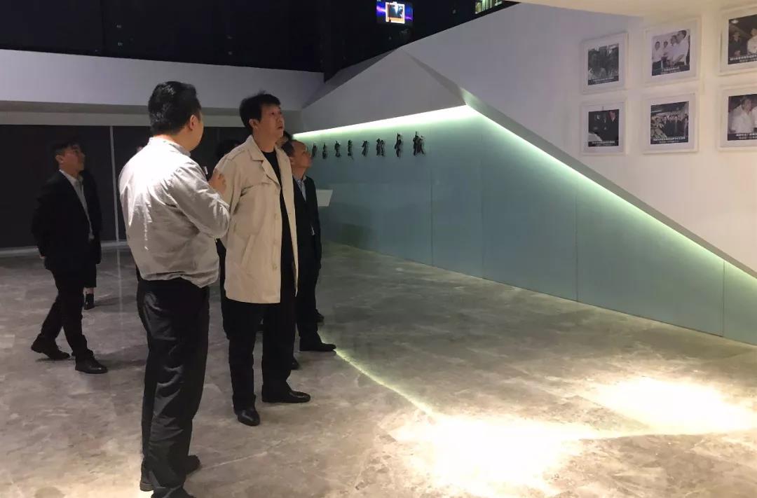 武侯区委常委、常务副区长张亚丹一行莅临明博官方网站_明博MINGBO(中国)
国际参观调研