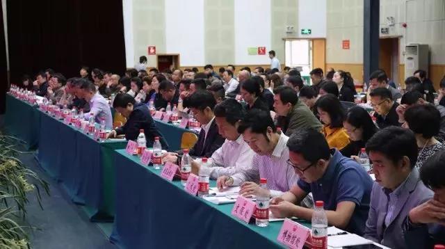 成都市文广新局召开系统工作会 明博官方网站_明博MINGBO(中国)
做为企业代表做交流发言