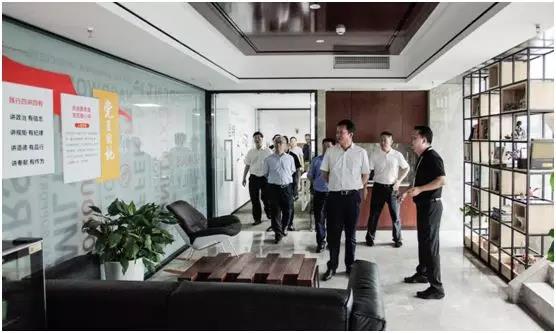 成都市委常委刘守成率团考察明博官方网站_明博MINGBO(中国)
并指导工作