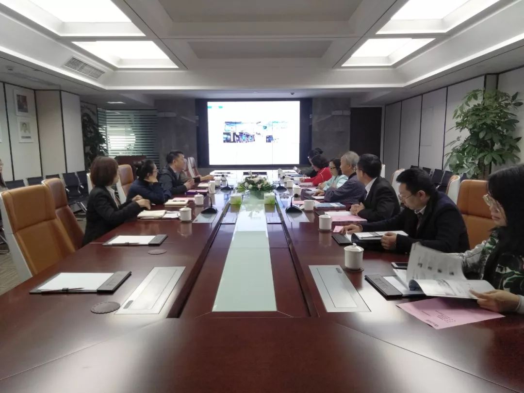 四川大学锦城学院艺术学院党总支书记邓生庆一行8人 莅临明博官方网站_明博MINGBO(中国)
参观考察
