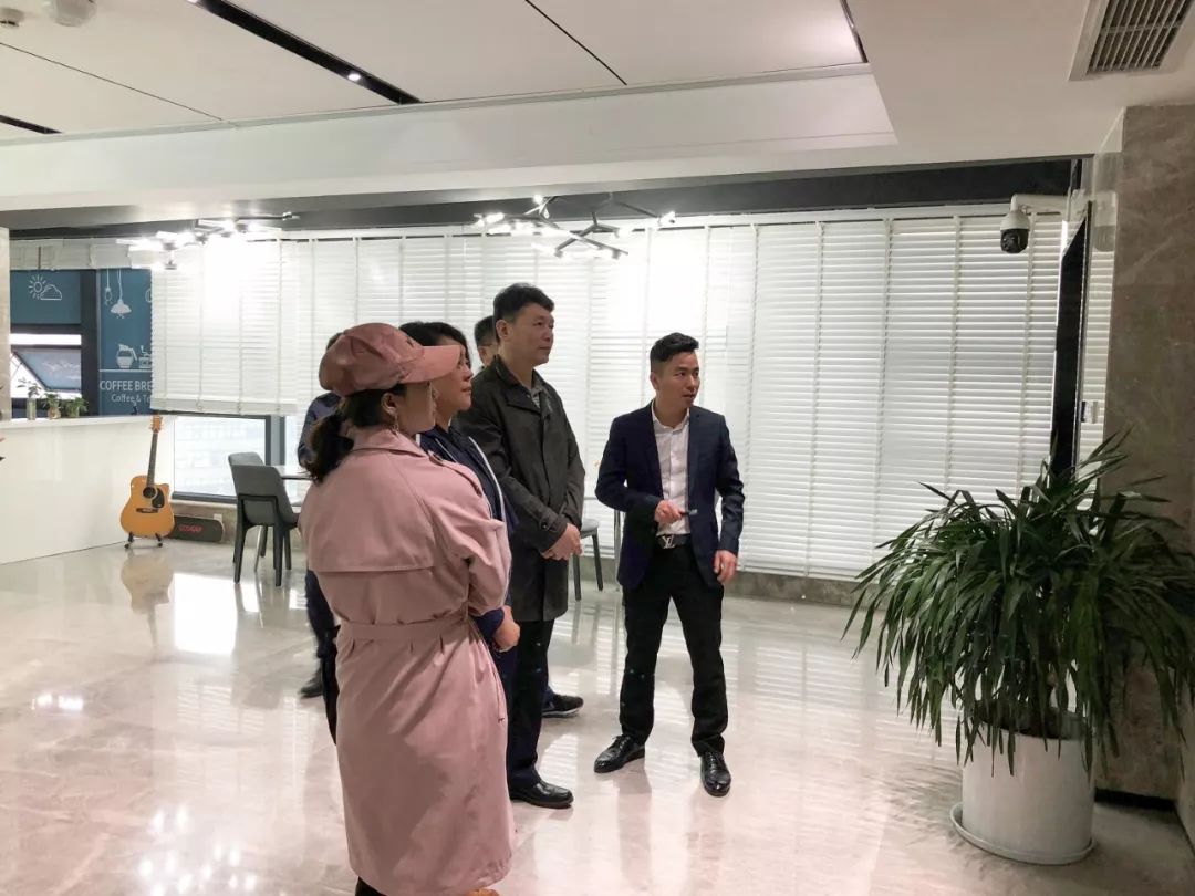 民盟乌鲁木齐市委主委、新市区区长杨春一行走访调研明博官方网站_明博MINGBO(中国)
集团