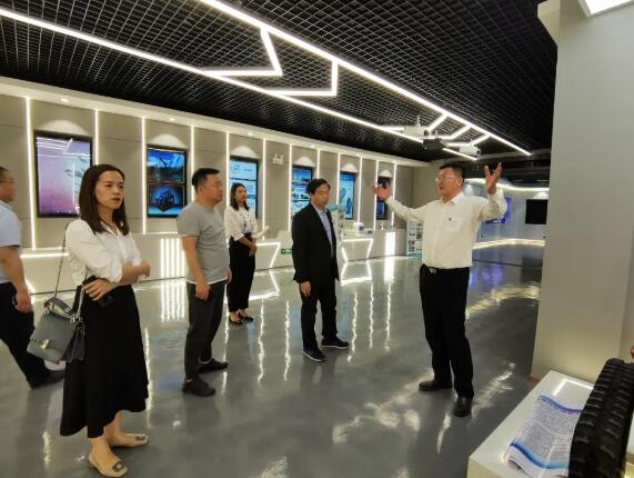 明博官方网站_明博MINGBO(中国)
集团牵手乌鲁木齐市 | 又一城市名片将被“智造”，看明博官方网站_明博MINGBO(中国)
如何赋能新疆再续传奇