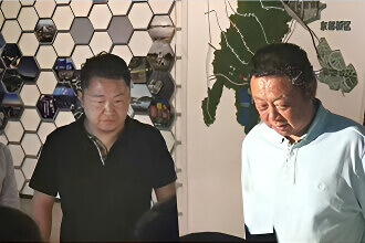曲木史哈